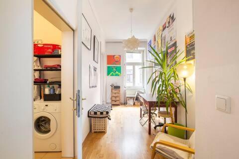 Fro-Media - Streetside Room 2 - Community Space Viena Exterior foto
